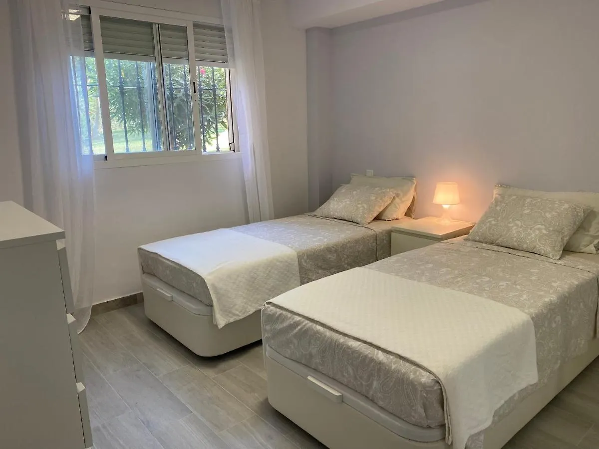 Nice Ground Floor Apartment- 2 Bedrooms - 450 Meters From The Beach Marbella 0*,  İspanya